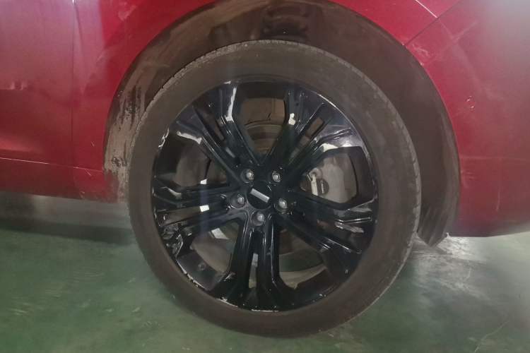 Used Wey VV5 2017 2.0T Flagship Edition Right Front Wheel Hub