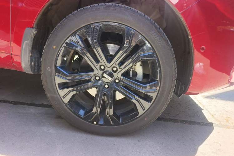 Used Wey VV5 2017 2.0T Flagship Edition Right Front Wheel Hub