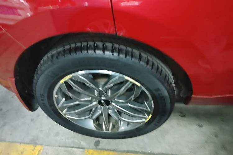 Used Wey VV5 2017 2.0T Ultra-Luxury Version Right Rear Wheel Hub
