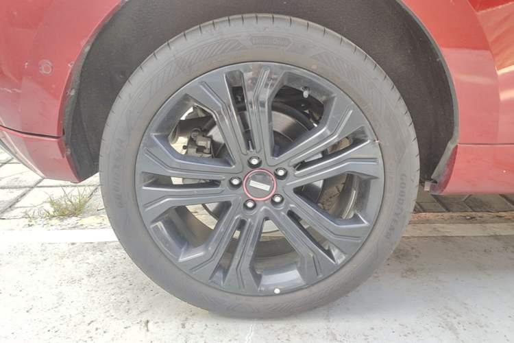 Used Wey VV5 2017 2.0T Flagship Edition Right Rear Wheel Hub