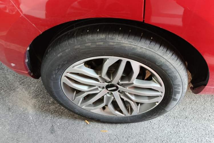 Used Wey VV5 2017 2.0T Ultra-Luxury Version Right Rear Wheel Hub
