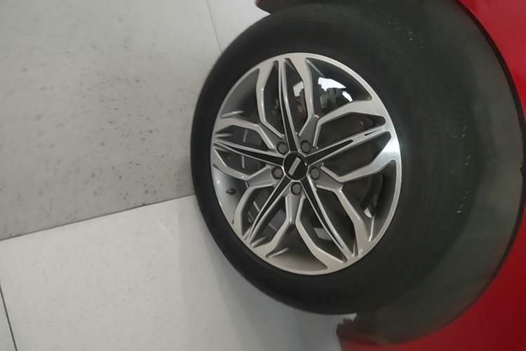 Used Wey VV5 2017 2.0T Ultra-Luxury Version Right Rear Wheel Hub