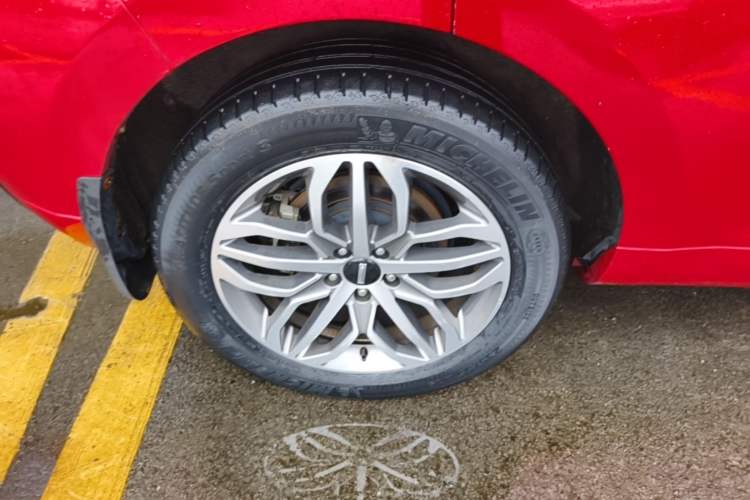 Used Wey VV5 2017 2.0T Ultra-Luxury Version Right Rear Wheel Hub