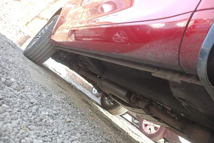 Used Wey VV5 2017 2.0T Ultra-Luxury Version Right Side Sill