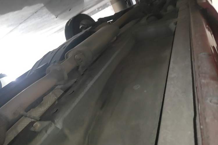 Used Wey VV5 2017 2.0T Ultra-Luxury Version Right Side Sill