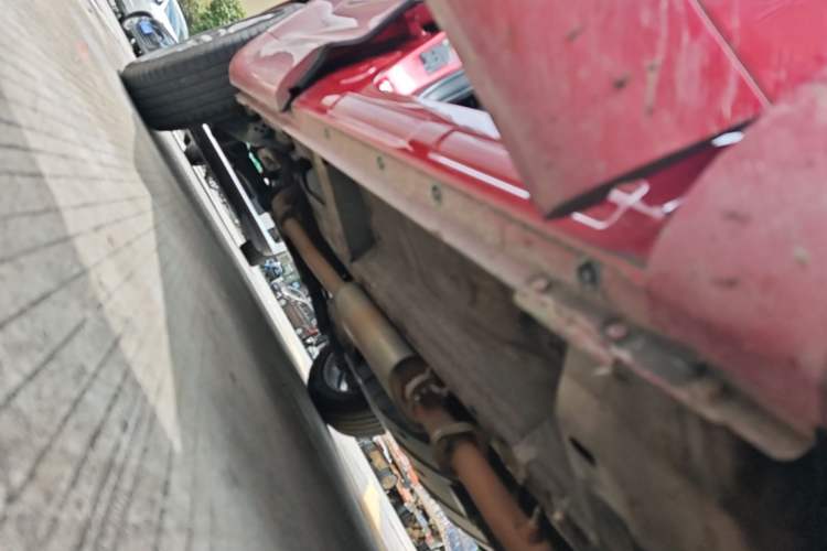 Used Wey VV5 2017 2.0T Ultra-Luxury Version Right Side Sill