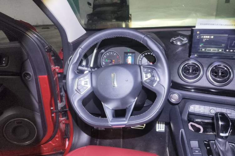Used Wey VV5 2017 2.0T Ultra-Luxury Version Steering Wheel