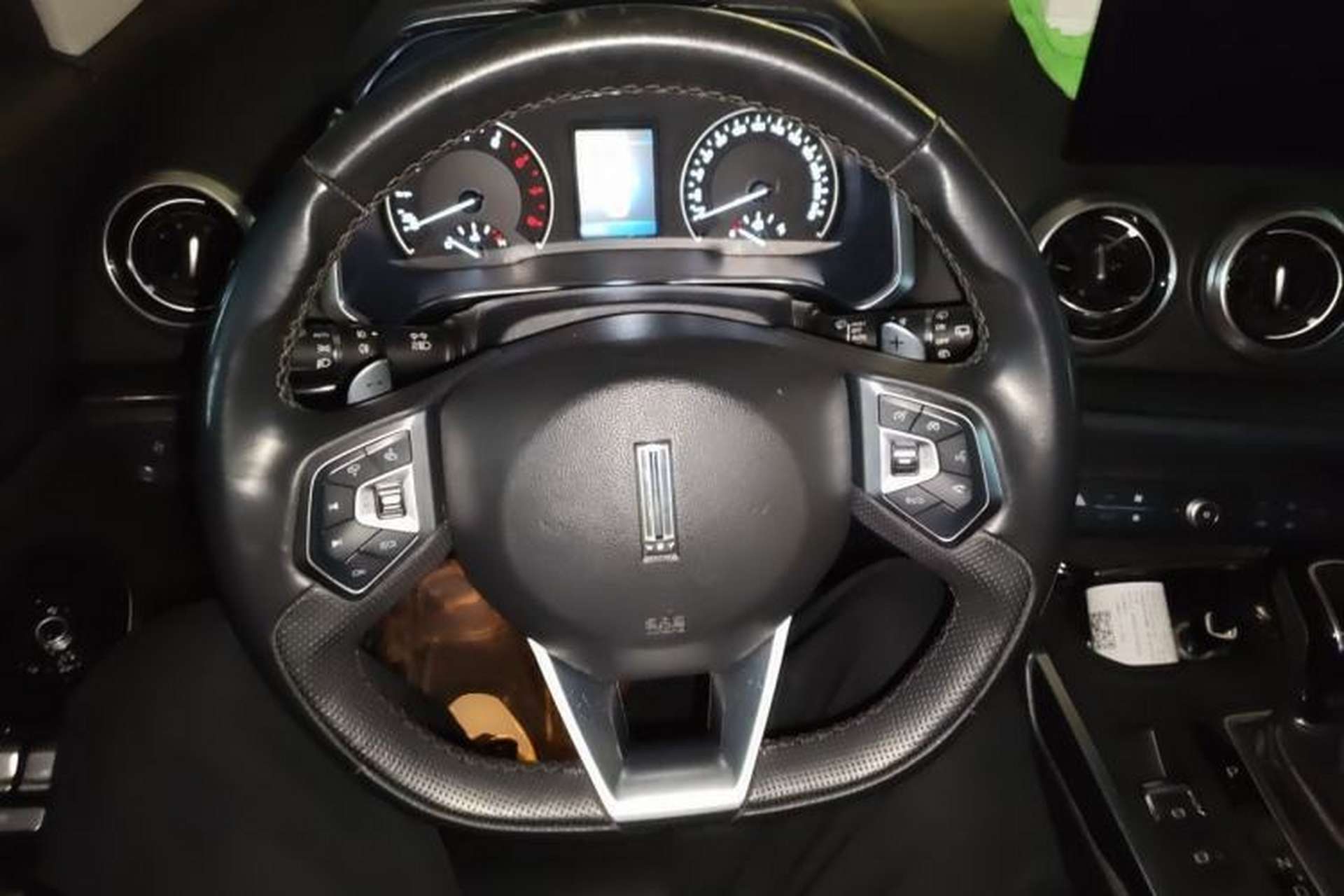 Used Wey VV5 2017 2.0T Ultra-Luxury Version Steering Wheel