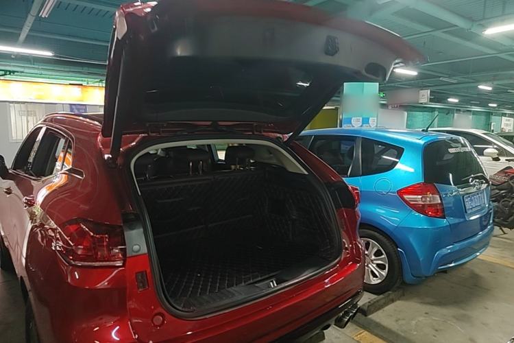 Used Wey VV5 2017 2.0T Ultra-Luxury Version Trunk
