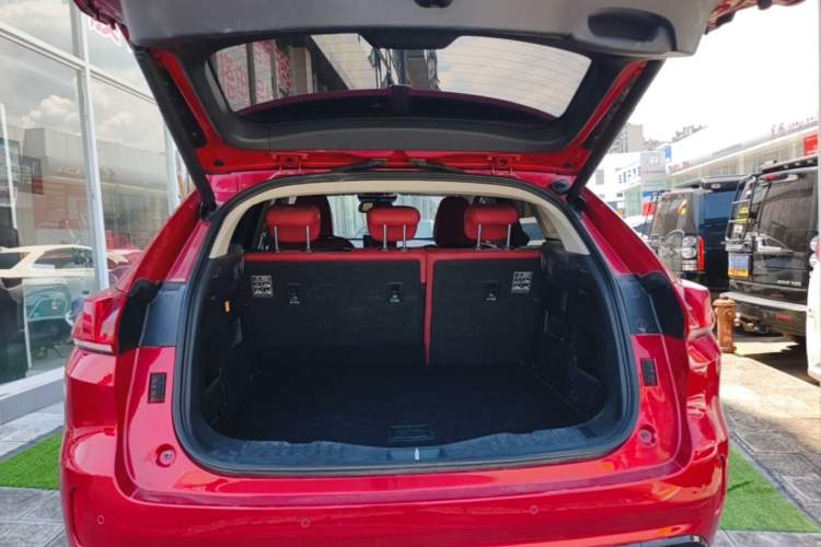 Used Wey VV5 2017 2.0T Ultra-Luxury Version Trunk