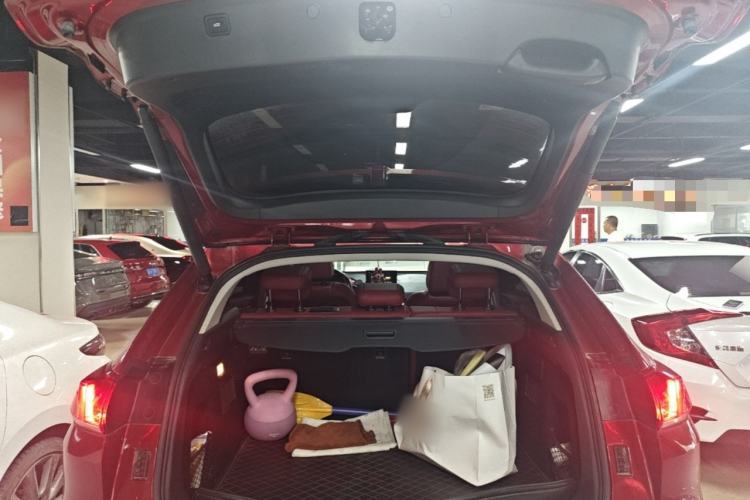Used Wey VV5 2017 2.0T Ultra-Luxury Version Trunk