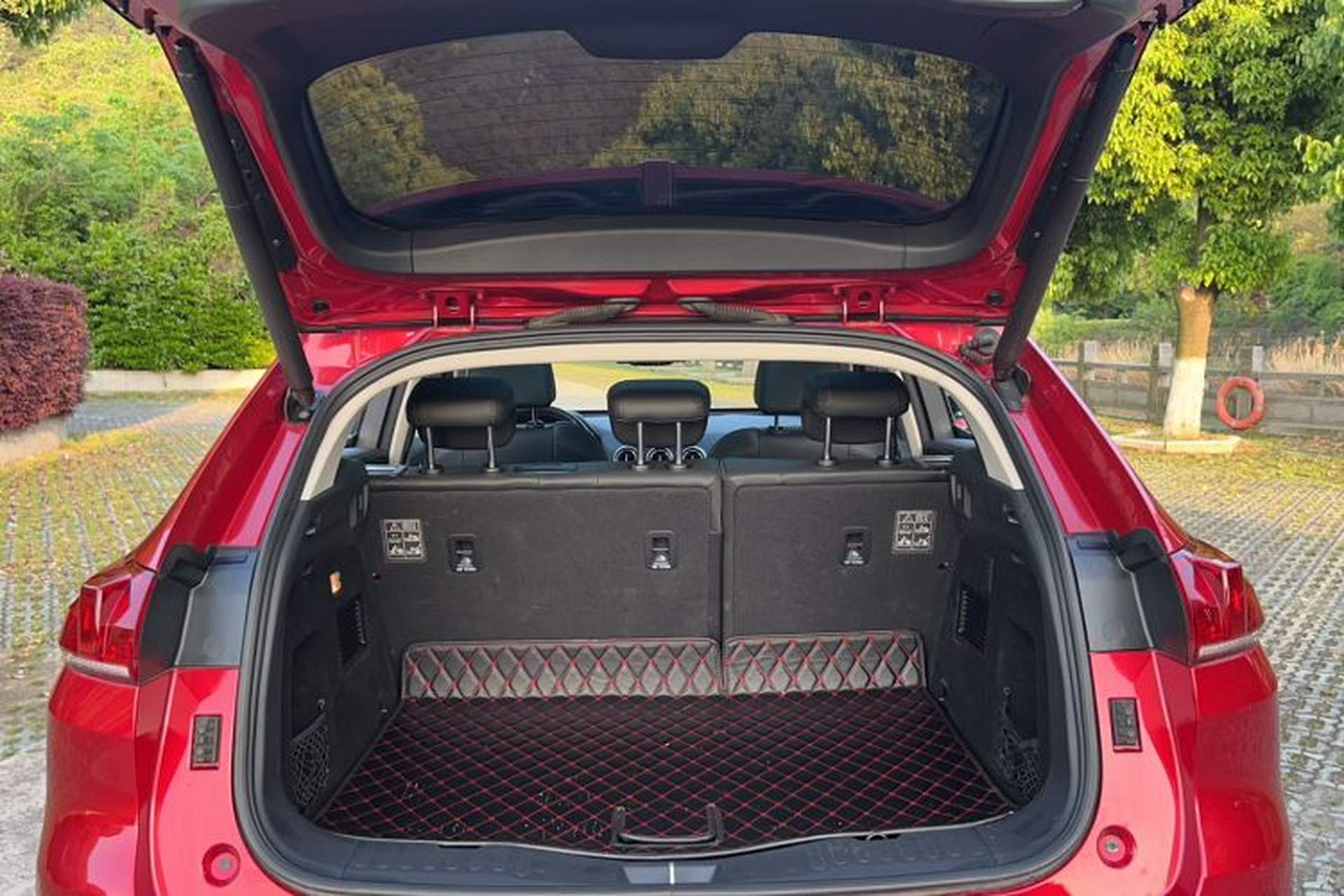 Used Wey VV5 2017 2.0T Ultra-Luxury Version Trunk