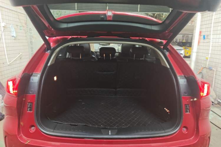 Used Wey VV5 2017 2.0T Flagship Edition Trunk