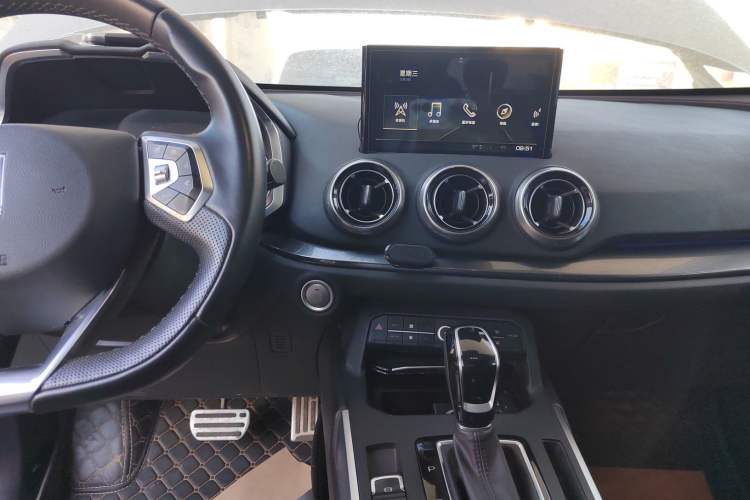 Used Wey VV5 2017 2.0T Ultra-Luxury Version Audio And AC Panel