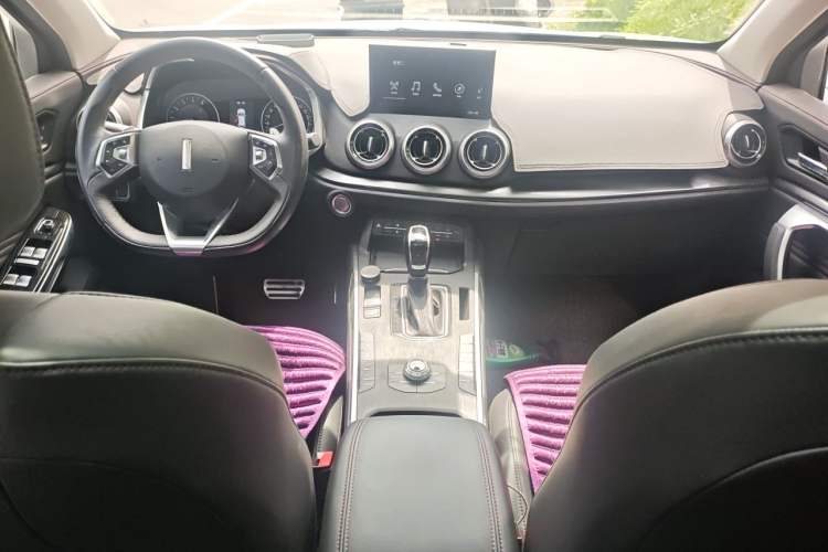 Used Wey VV5 2017 2.0T Ultra-Luxury Version Center Console