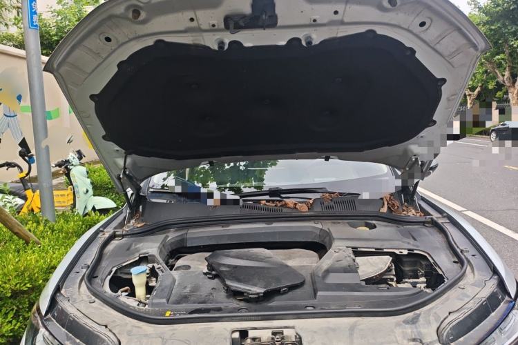 Used Wey VV5 2017 2.0T Ultra-Luxury Version Engine Bay