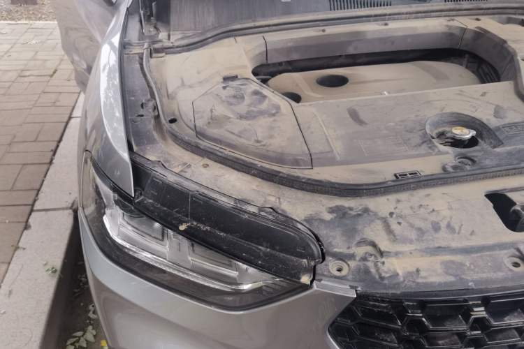 Used Wey VV5 2017 2.0T Flagship Edition Engine Bay Right