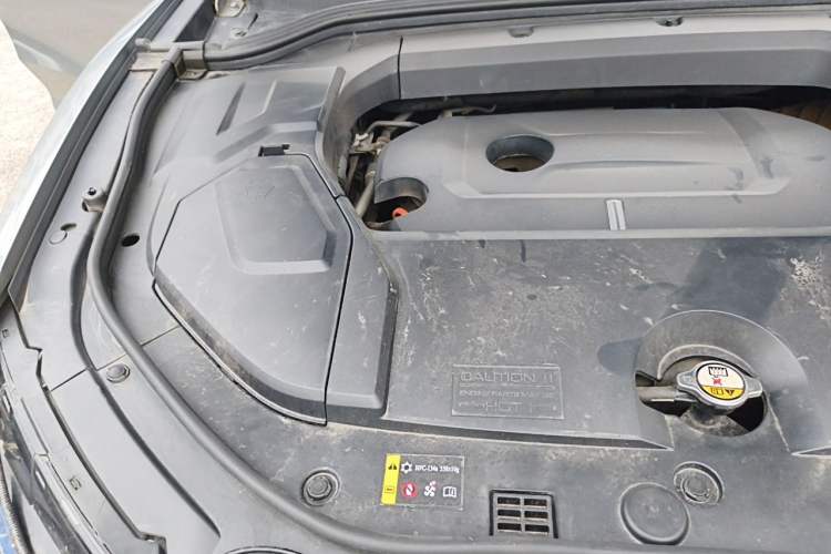 Used Wey VV5 2017 2.0T Flagship Edition Engine Bay Right