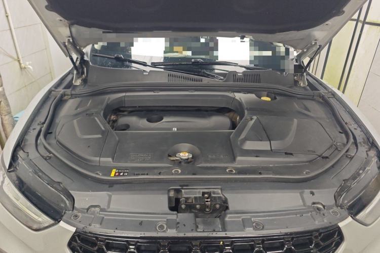 Used Wey VV5 2017 2.0T Flagship Edition Engine Bay