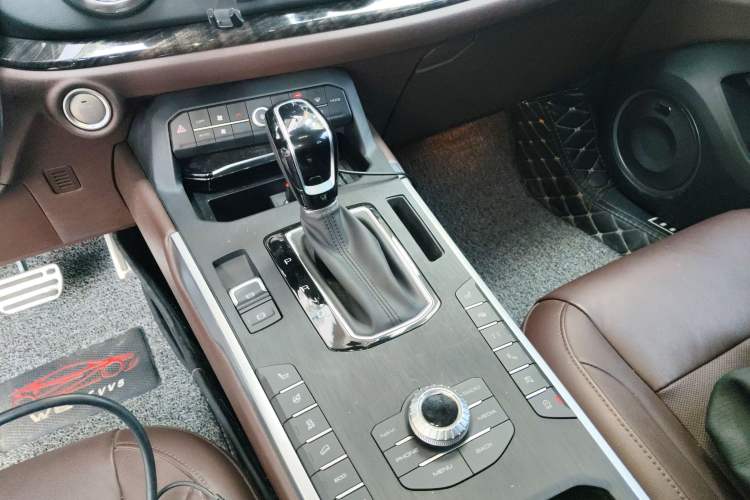 Used Wey VV5 2017 2.0T Flagship Edition Gear Lever