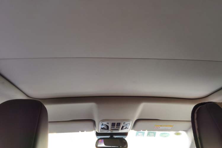 Used Wey VV5 2017 2.0T Flagship Edition Headliner