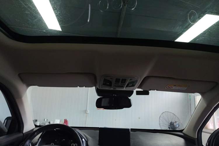 Used Wey VV5 2017 2.0T Flagship Edition Headliner