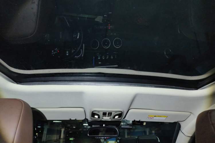 Used Wey VV5 2017 2.0T Ultra-Luxury Version Headliner