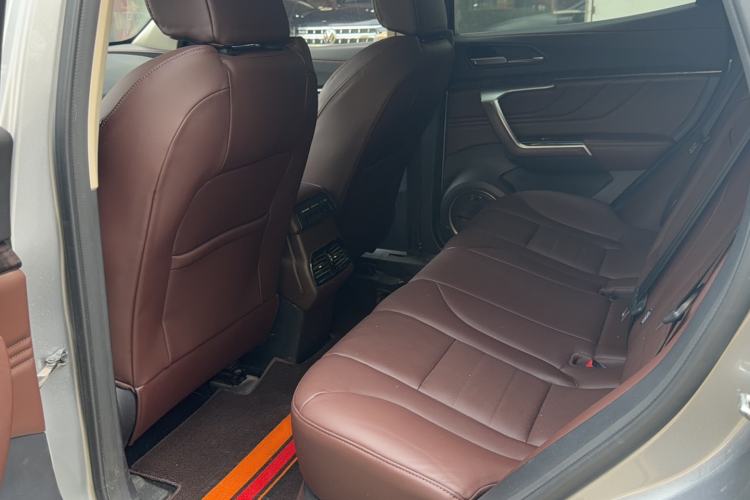 Used Wey VV5 2017 2.0T Flagship Edition Interior 2
