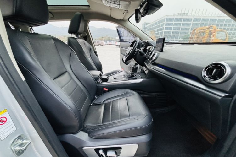Used Wey VV5 2017 2.0T Flagship Edition Interior 2
