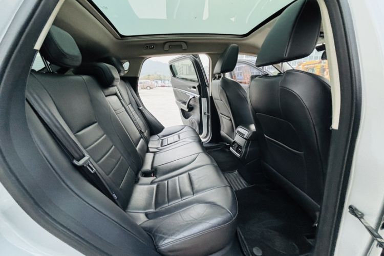 Used Wey VV5 2017 2.0T Flagship Edition Interior 3