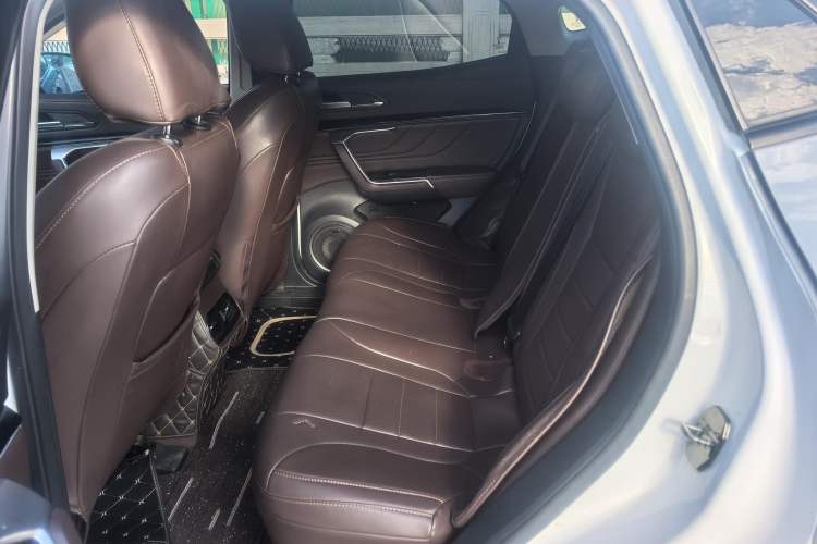 Used Wey VV5 2017 2.0T Ultra-Luxury Version Interior 3