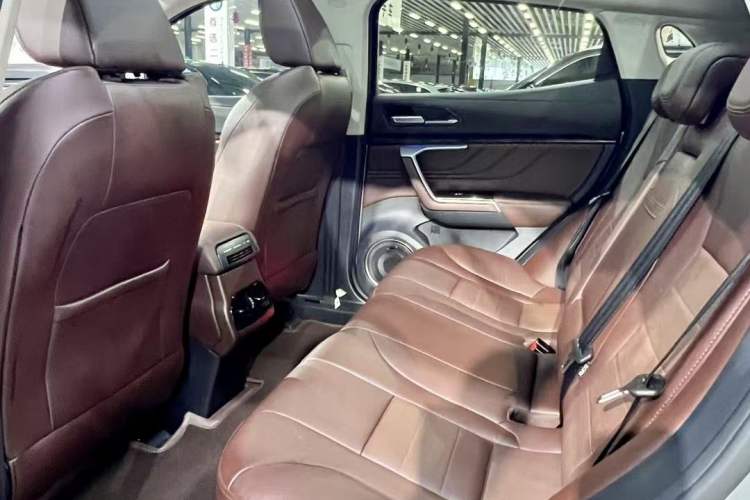 Used Wey VV5 2017 2.0T Flagship Edition Interior 3