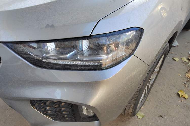 Used Wey VV5 2017 2.0T Ultra-Luxury Version Left Front Headlight
