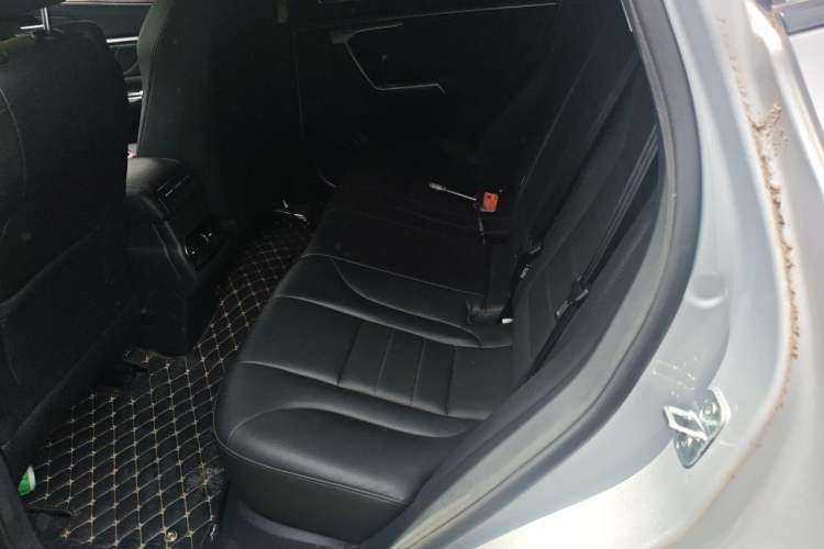 Used Wey VV5 2017 2.0T Ultra-Luxury Version Left Rear Seat