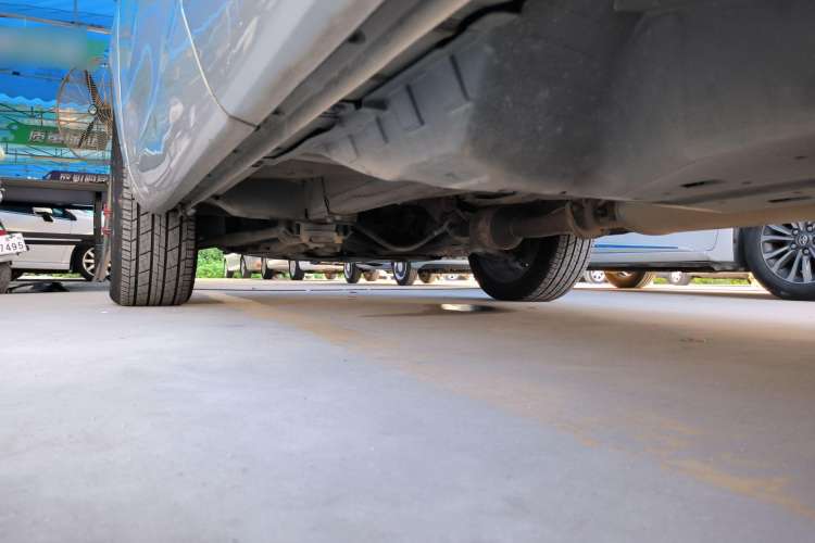 Used Wey VV5 2017 2.0T Ultra-Luxury Version Left Side Sill