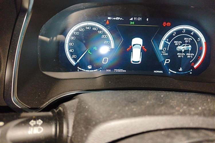 Used Wey VV5 2017 2.0T Flagship Edition Odometer Close Up