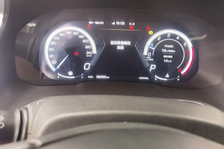 Used Wey VV5 2017 2.0T Flagship Edition Odometer Close Up