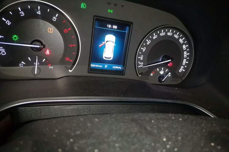 Used Wey VV5 2017 2.0T Ultra-Luxury Version Odometer Close Up