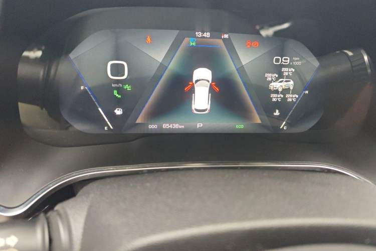 Used Wey VV5 2017 2.0T Flagship Edition Odometer Close Up