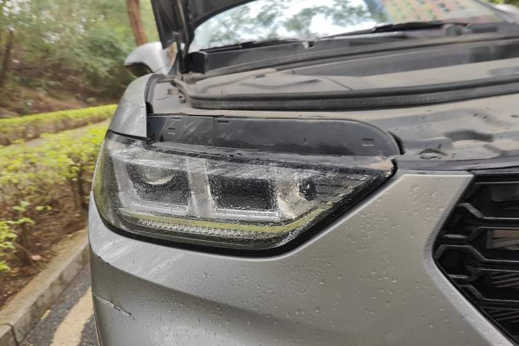 Used Wey VV5 2017 2.0T Flagship Edition Right Front Headlight