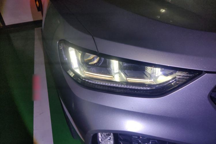 Used Wey VV5 2017 2.0T Flagship Edition Right Front Headlight