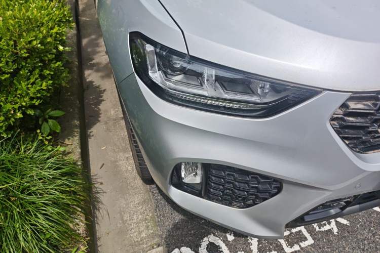 Used Wey VV5 2017 2.0T Ultra-Luxury Version Right Front Headlight