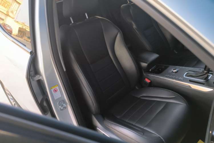 Used Wey VV5 2017 2.0T Ultra-Luxury Version Right Front Seat