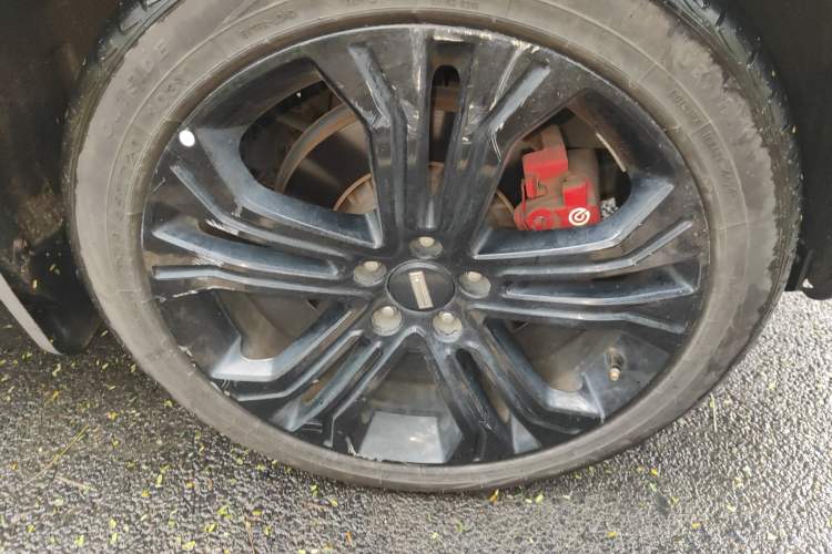 Used Wey VV5 2017 2.0T Flagship Edition Right Front Wheel Hub