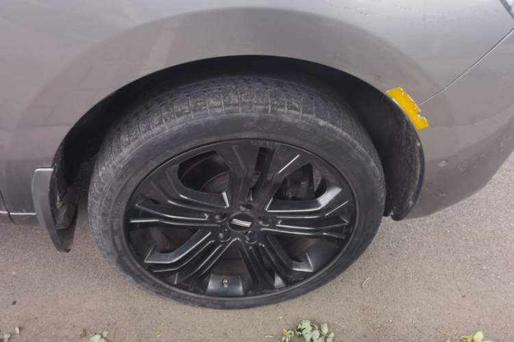 Used Wey VV5 2017 2.0T Flagship Edition Right Front Wheel Hub