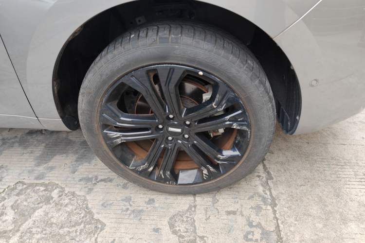 Used Wey VV5 2017 2.0T Flagship Edition Right Front Wheel Hub