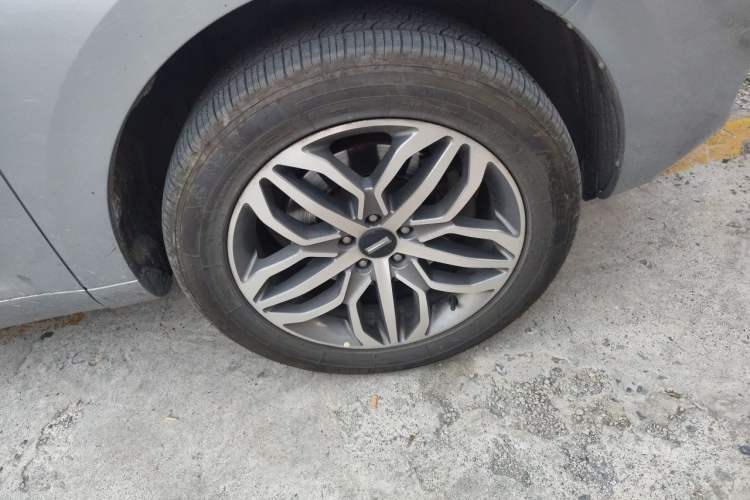 Used Wey VV5 2017 2.0T Ultra-Luxury Version Right Front Wheel Hub