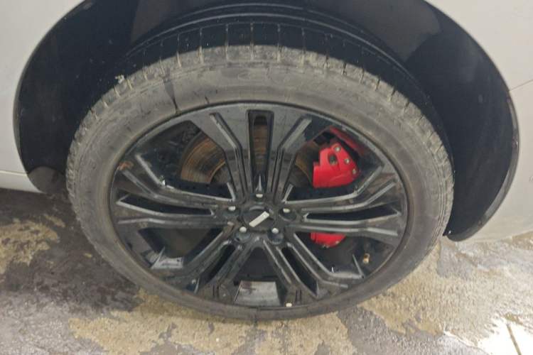 Used Wey VV5 2017 2.0T Flagship Edition Right Front Wheel Hub