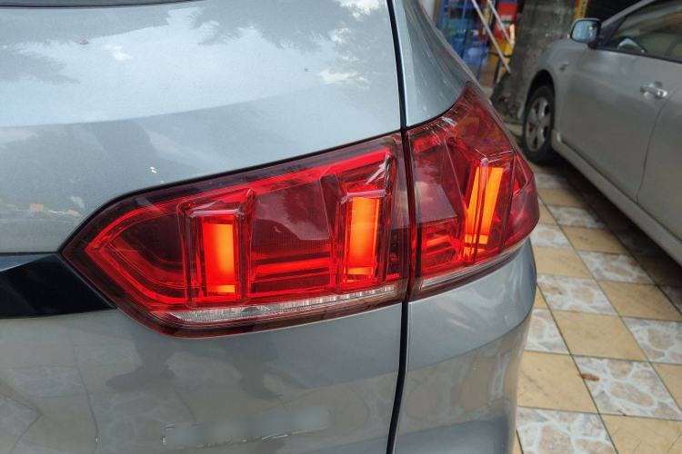 Used Wey VV5 2017 2.0T Flagship Edition Right Rear Taillight