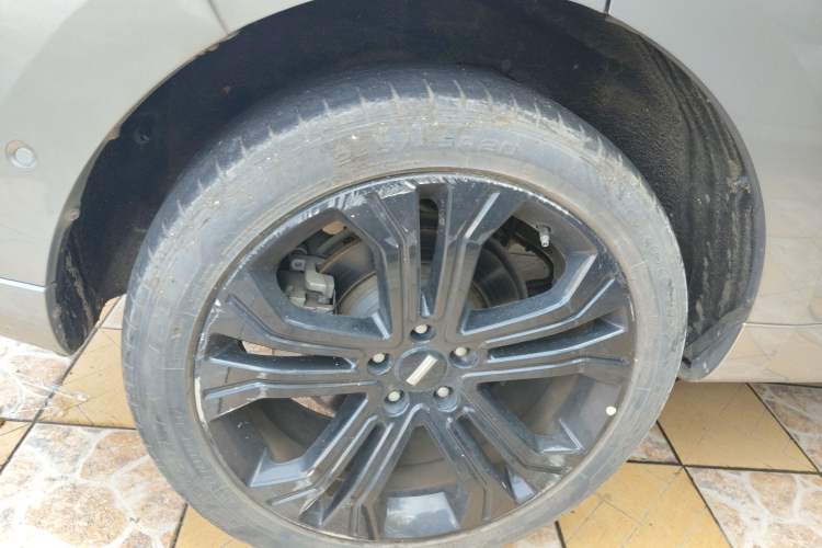 Used Wey VV5 2017 2.0T Flagship Edition Right Rear Wheel Hub